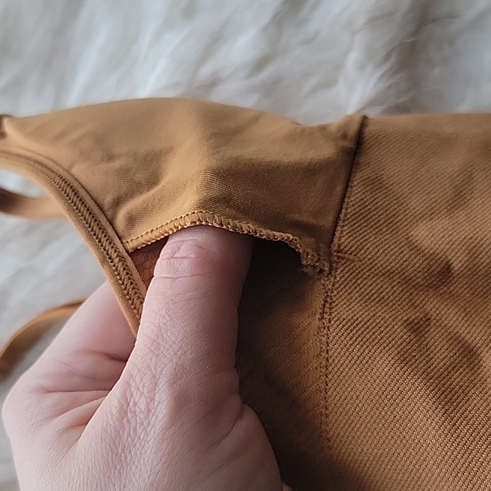 Ribbed Racerback Sports Bra - Picture 5 of 10
